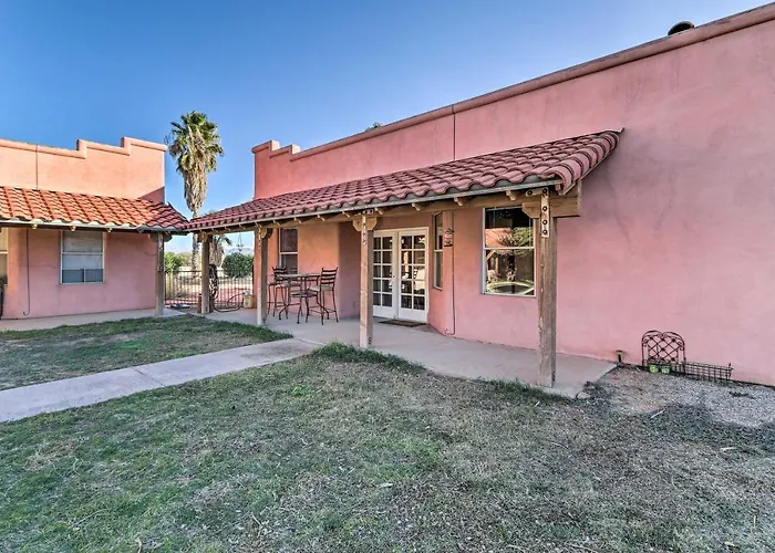 Desert Oasis W/ Courtyard & Pool Access! *