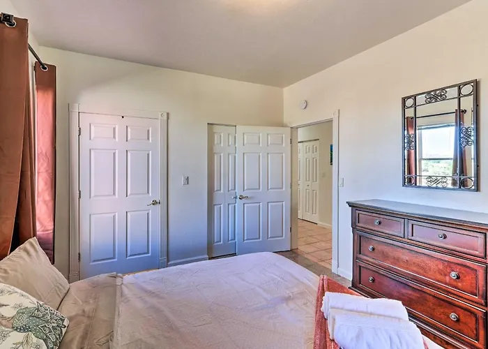 Apartment Desert Oasis W/ Courtyard & Pool Access! *