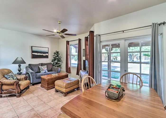 Desert Oasis W/ Courtyard & Pool Access! Apartment *